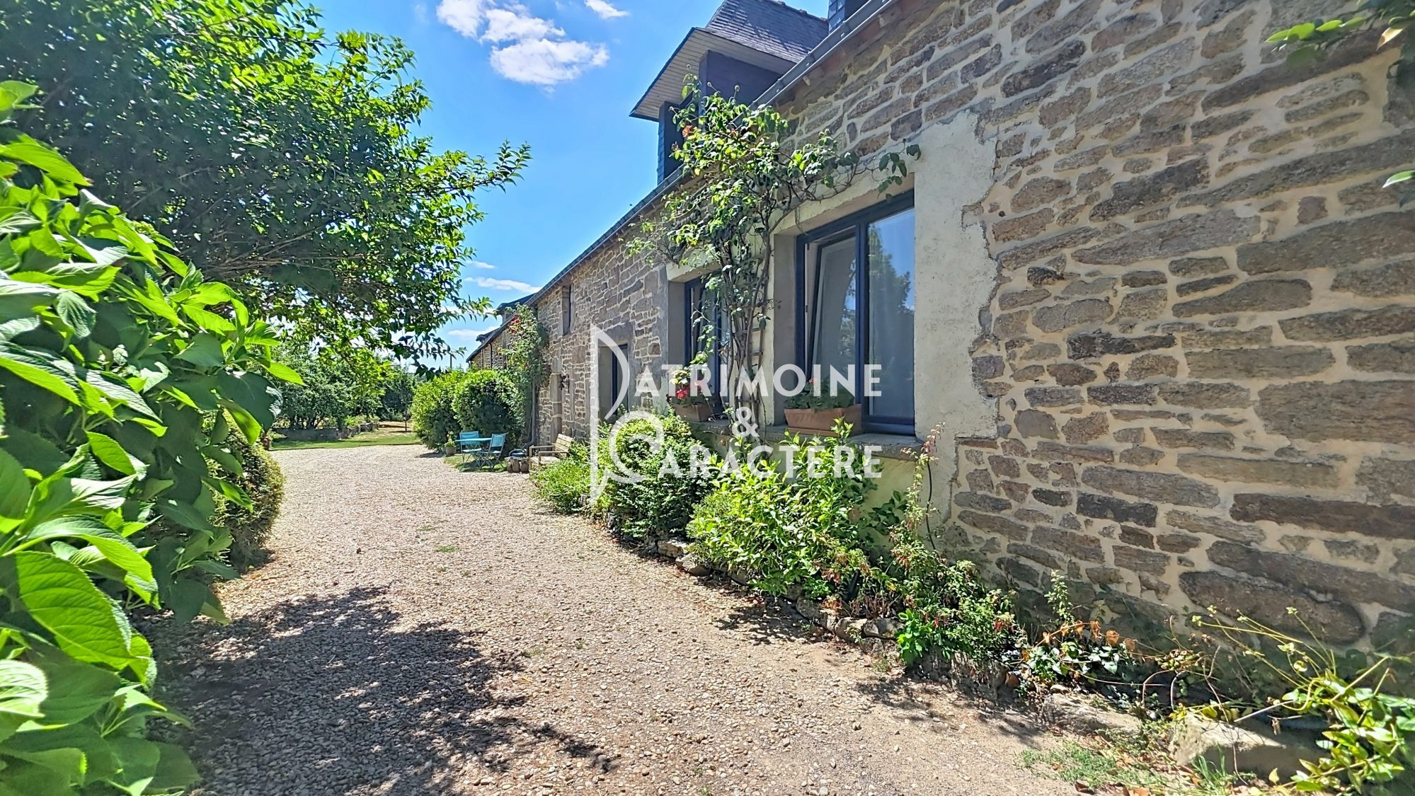 Maison à vendre à Elven, 311 m²