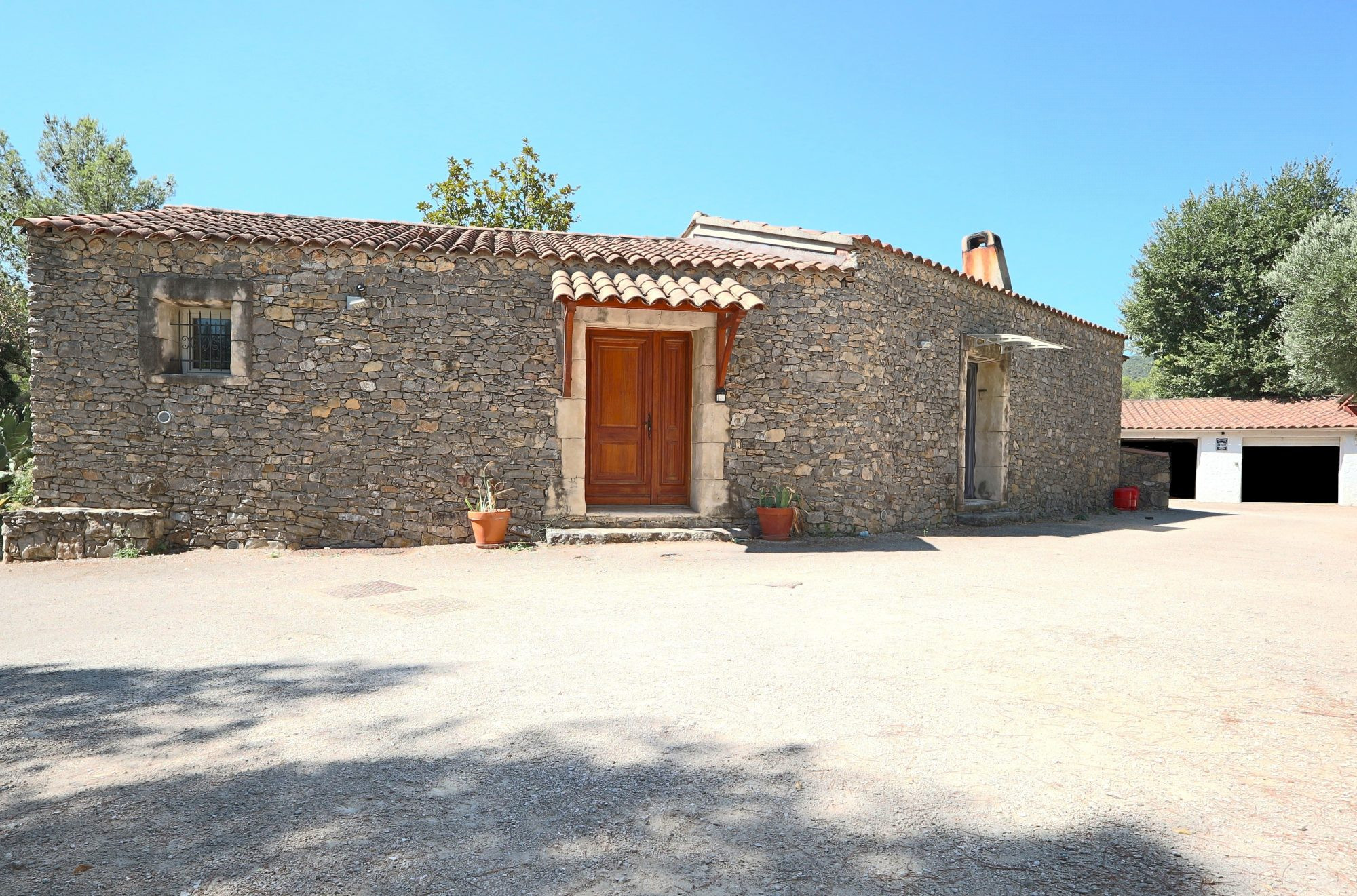 Maison à vendre à La Roquebrussanne, 190 m²