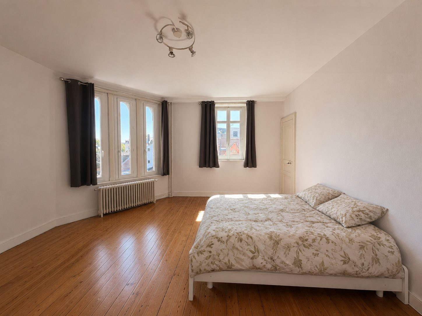 Elegant Bourgeois Manor in the Heart of Dieppe 5