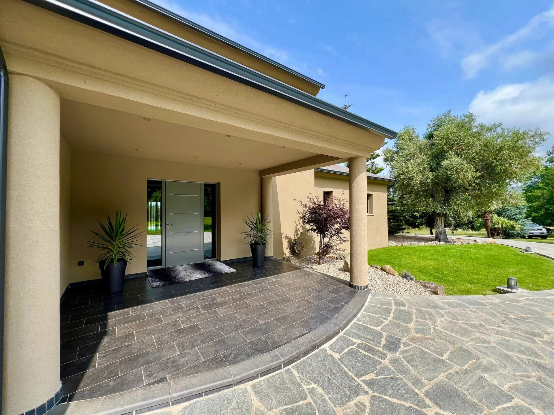 Propriété avec piscine – 220 m² – Terrain de 4 000 m² – Patrimonio
