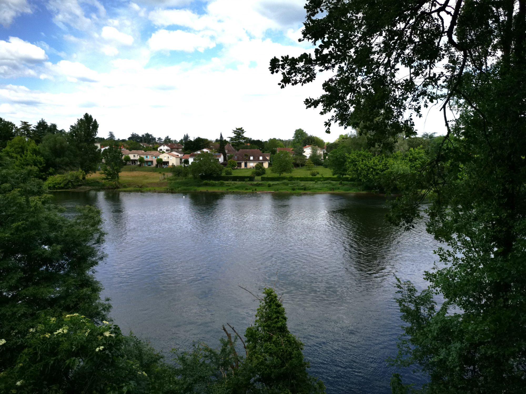 Property with Swimming Pool, Tennis Court and Dordogne Access 5