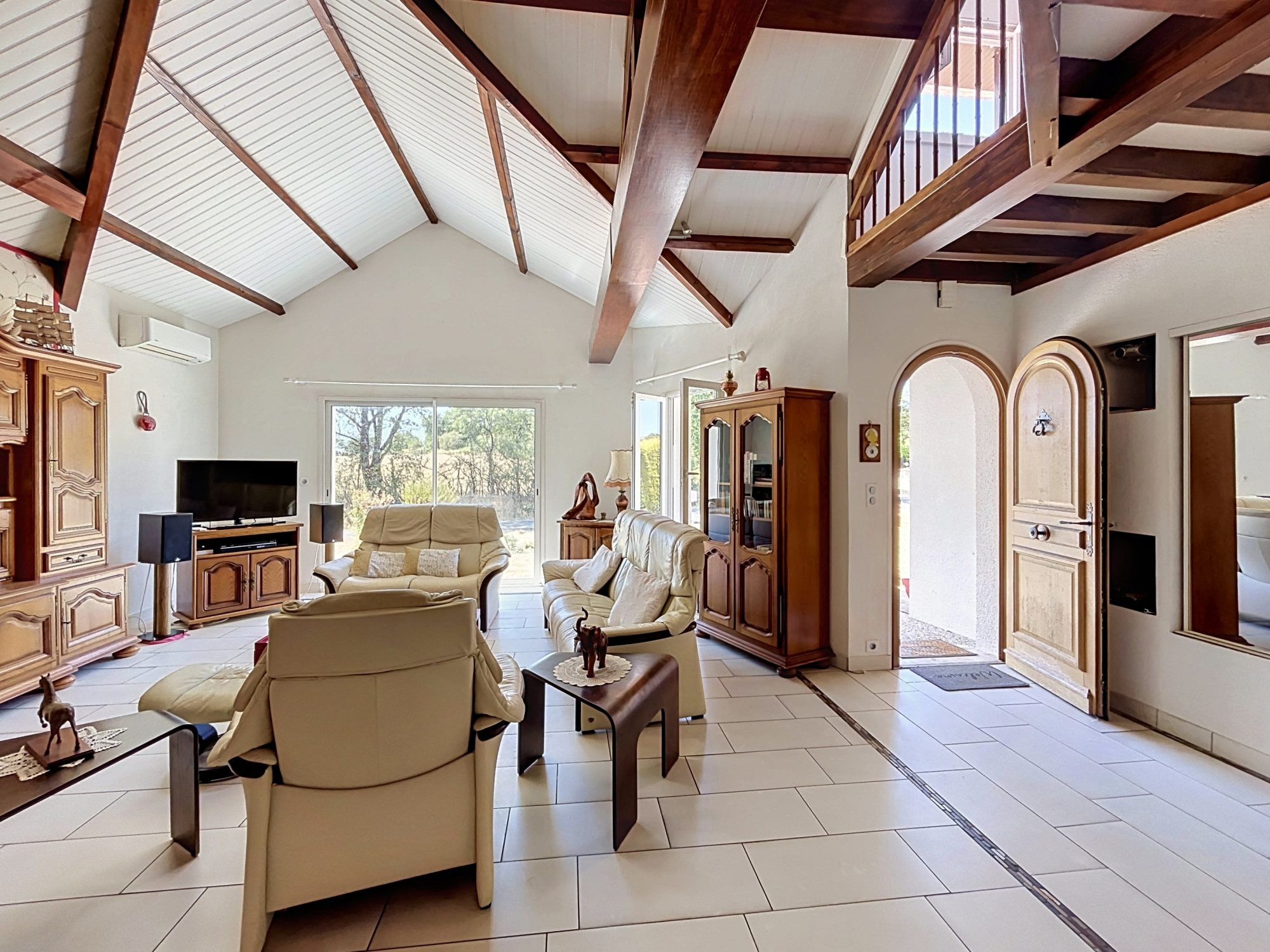 Maison avec 4 chambres double garage-jardin et espace bien-être