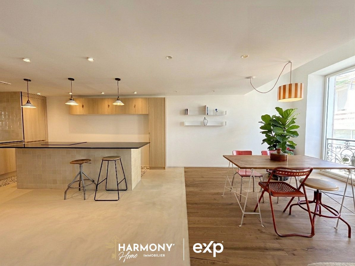 Maison de ville rénovée avec garage – Quartier Vauban