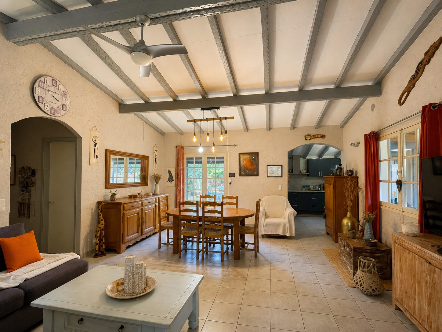 Villa de charme avec 4 gîtes, studio indépendant, piscine chauffée, spa et fort potentiel locatif