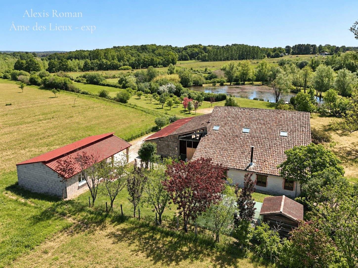 Propriété avec étang et 4,2 ha – Deux habitations modulables – Cadre naturel rare