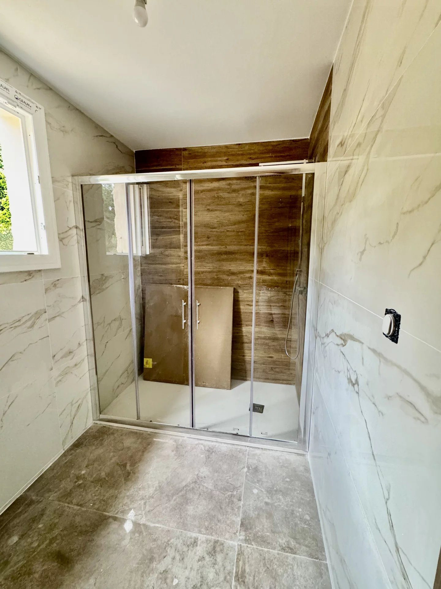 Charmante maison en pierre 84 M2 au cœur de la nature