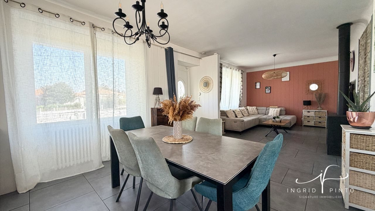 New - Renovated Family Home of 122 m² with 4 Bedrooms and Pool - Pompaire 5