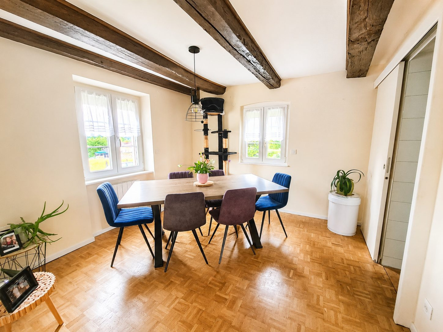 BETTENDORF – Le charme de l’Alsace, les volumes d’une grande maison familiale… sans les travaux