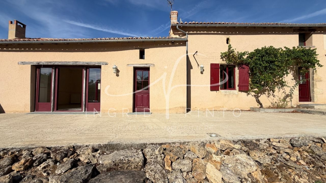 House for sale in Thénezay, 128 m²