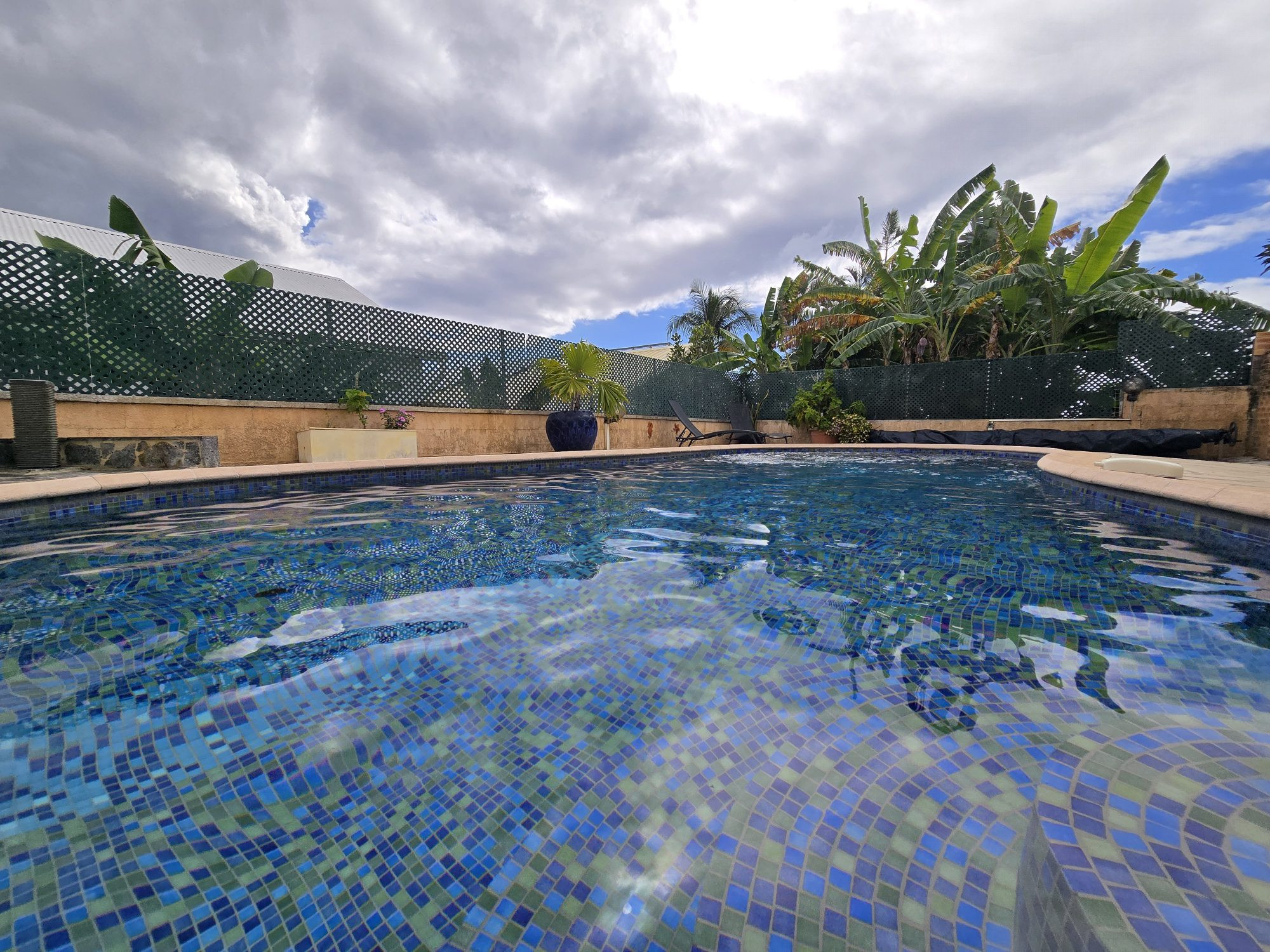 EXCLUSIVITÉ - MAGNIFIQUE VILLA AVEC VUE MER ET PISCINE - LA POSSESSION