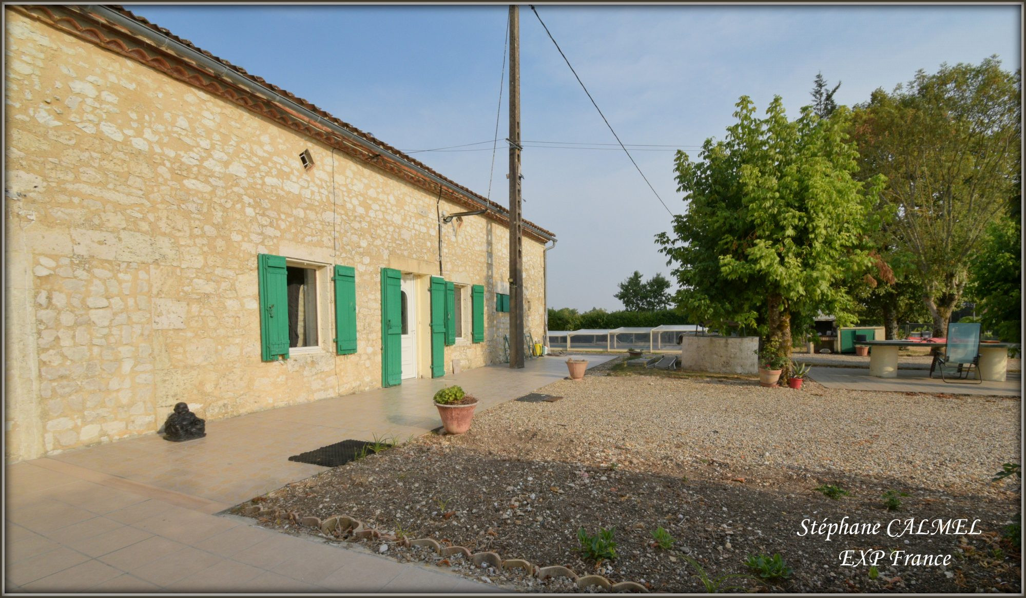 Maison en pierre avec logement indépendant - 170 m² - Grand garage 140 m²