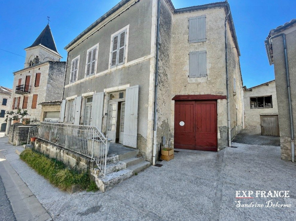 Maison à vendre à Montcuq-en-Quercy-Blanc, 200 m²