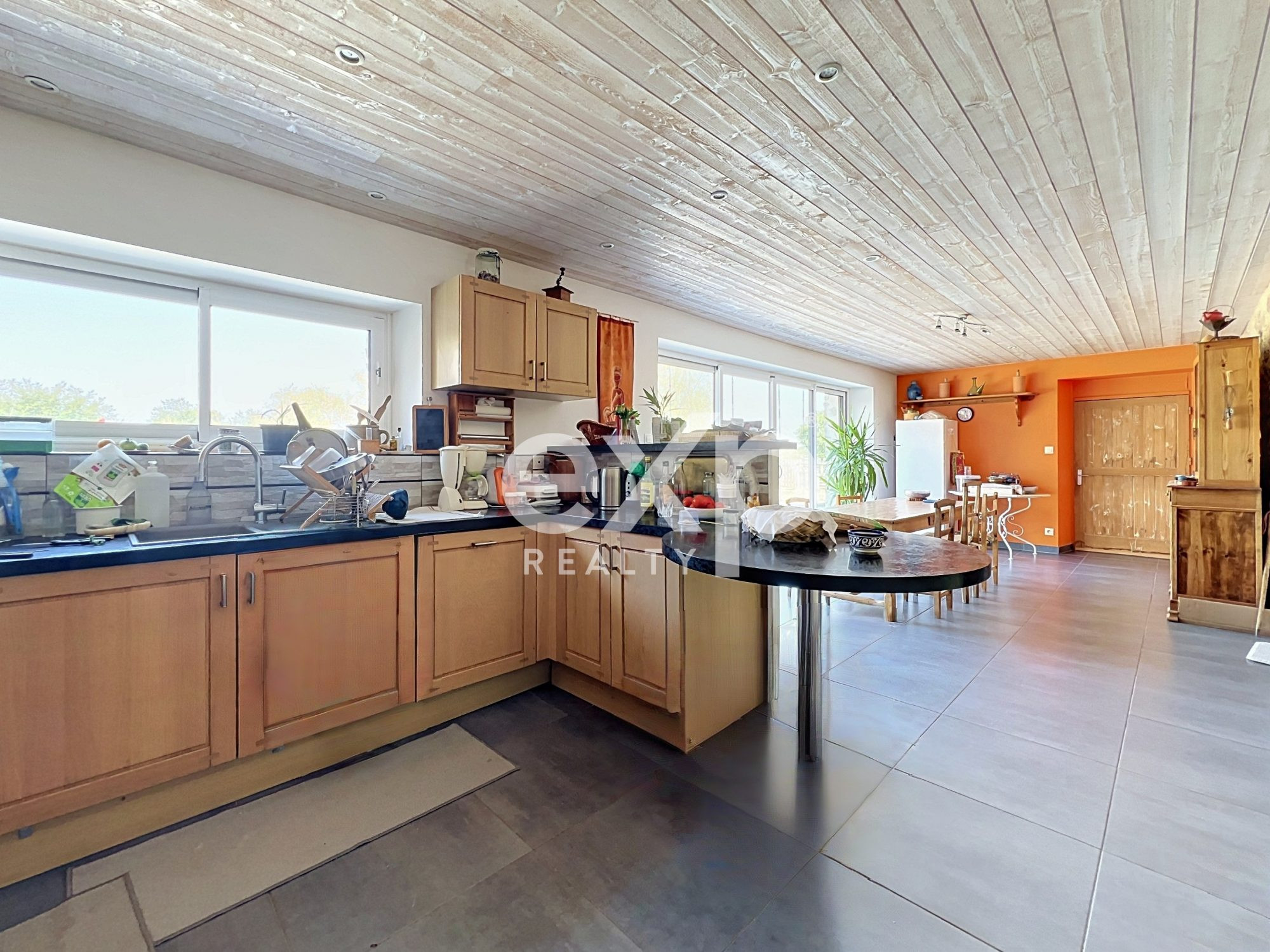 Maison à vendre à Voulmentin, 315 m²