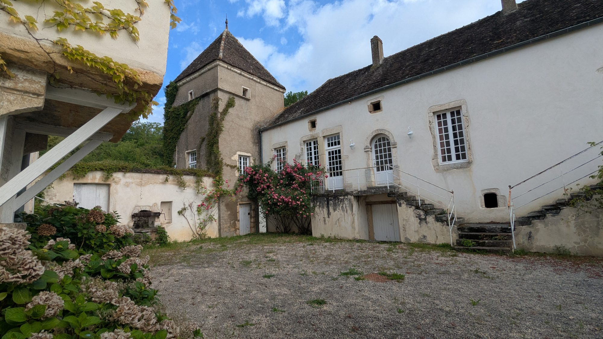 Maison à vendre à Chassey-le-Camp, 428 m²
