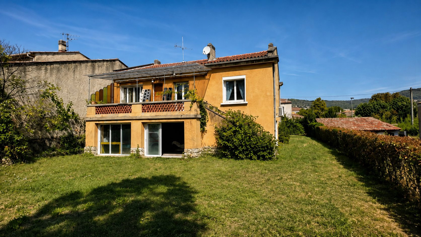 Manosque – House 183 m² with 2,100 m² of buildable land 2