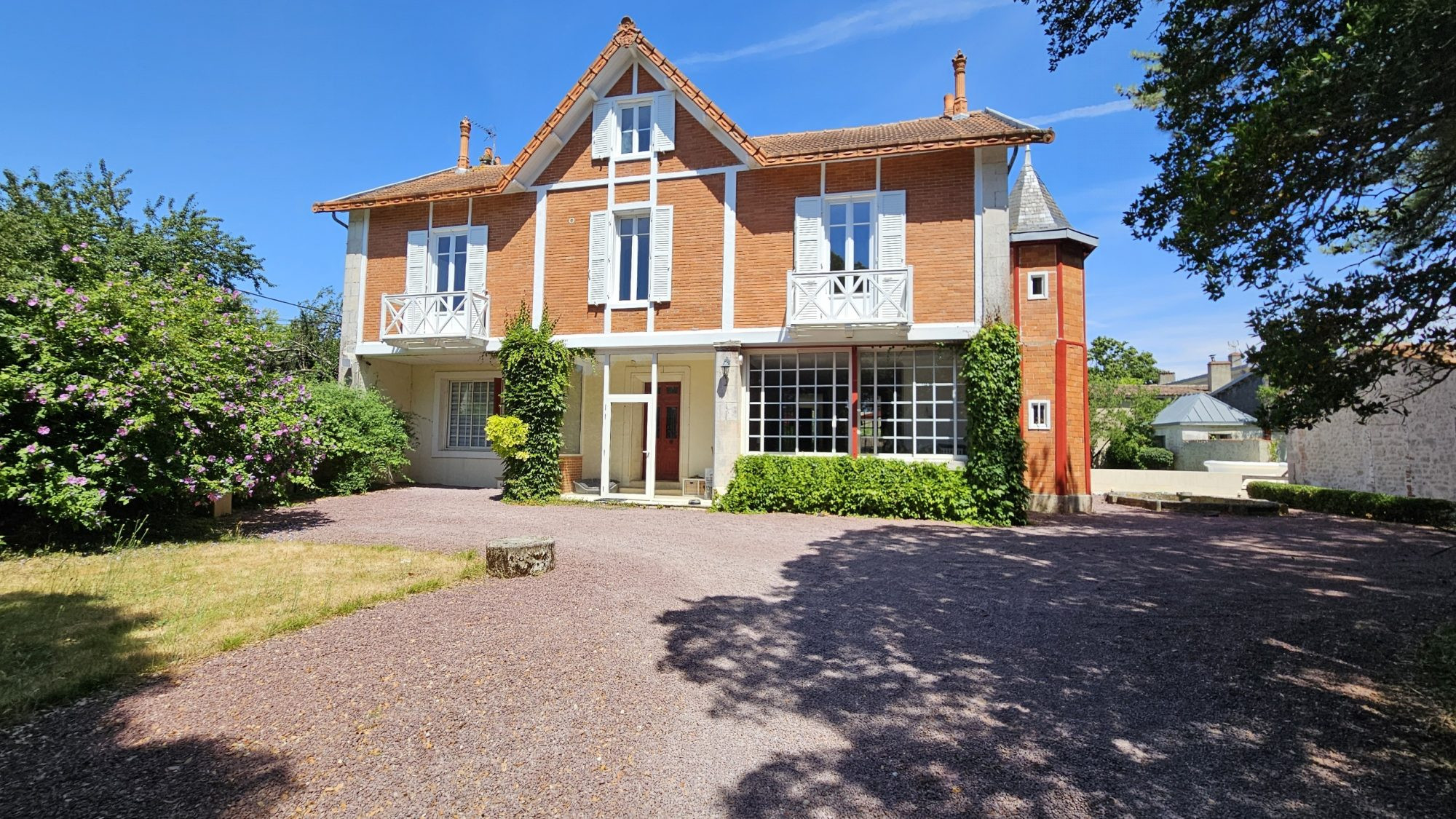 Maison de maître de 1880 - Propriété remarquable - Parc arboré clos de murs - La Rochelle