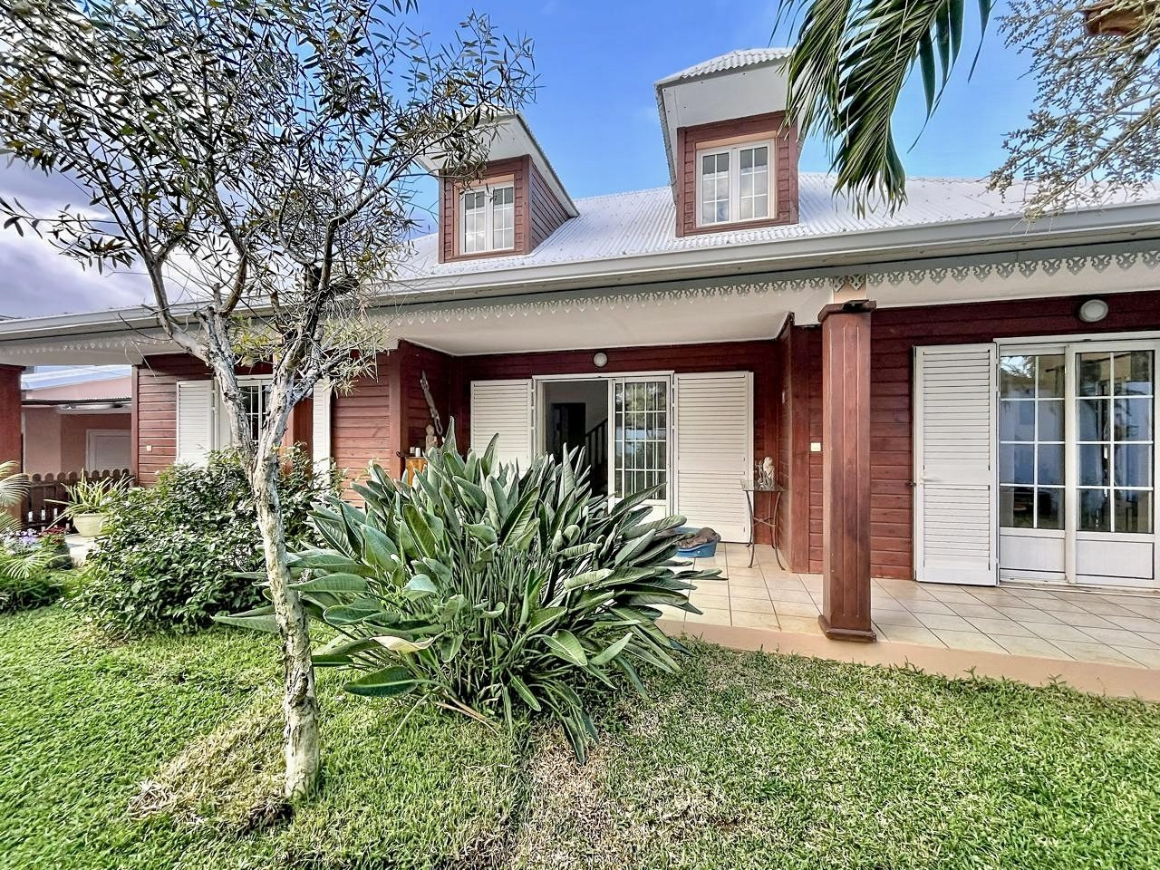 LOVELY VILLA IN SAINT-PIERRE 3
