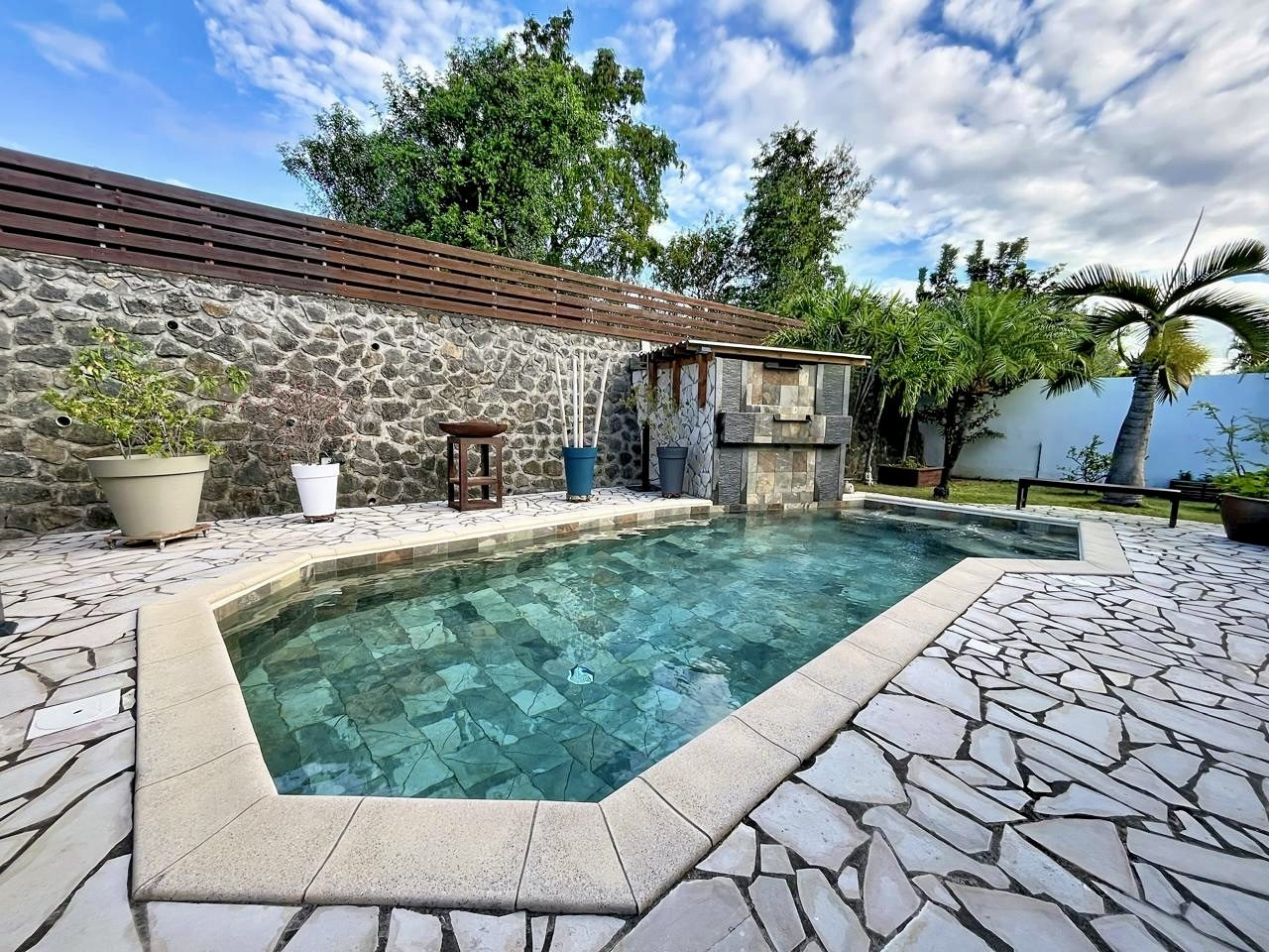 JOLIE VILLA A SAINT-PIERRE
