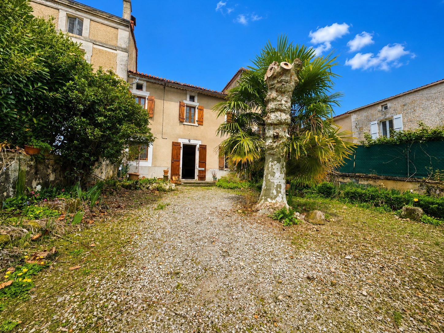 Maison à vendre à Ruelle-sur-Touvre, 150 m²