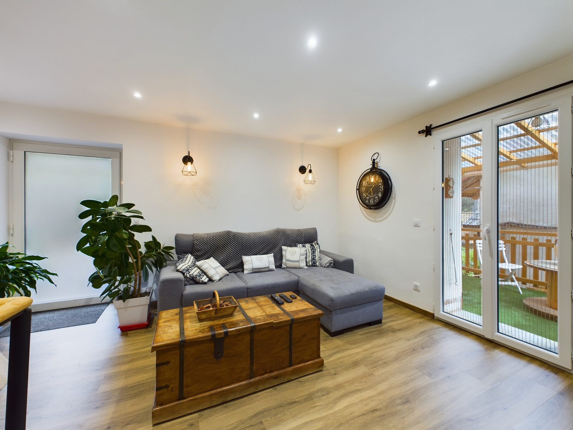 Maison à vendre à Isola, 60 m²