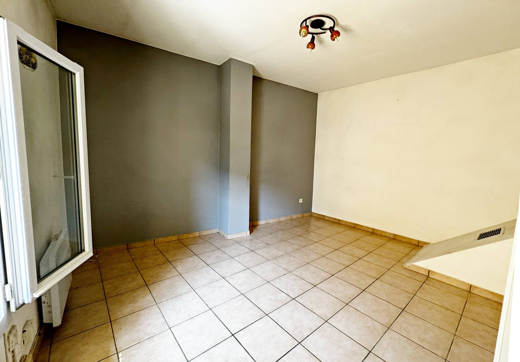 Maison à vendre à Lambruisse, 90 m²