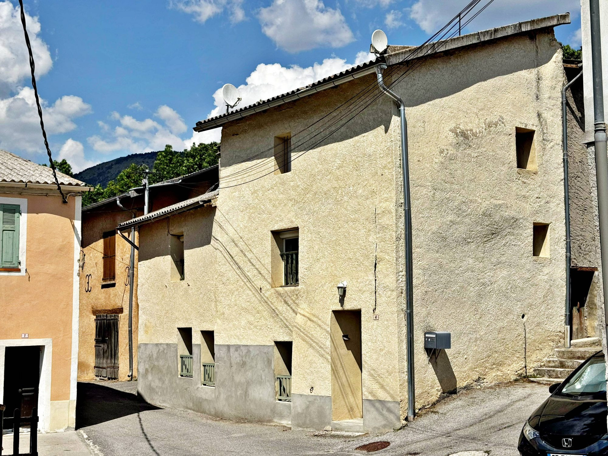 Maison à vendre à Lambruisse, 90 m²