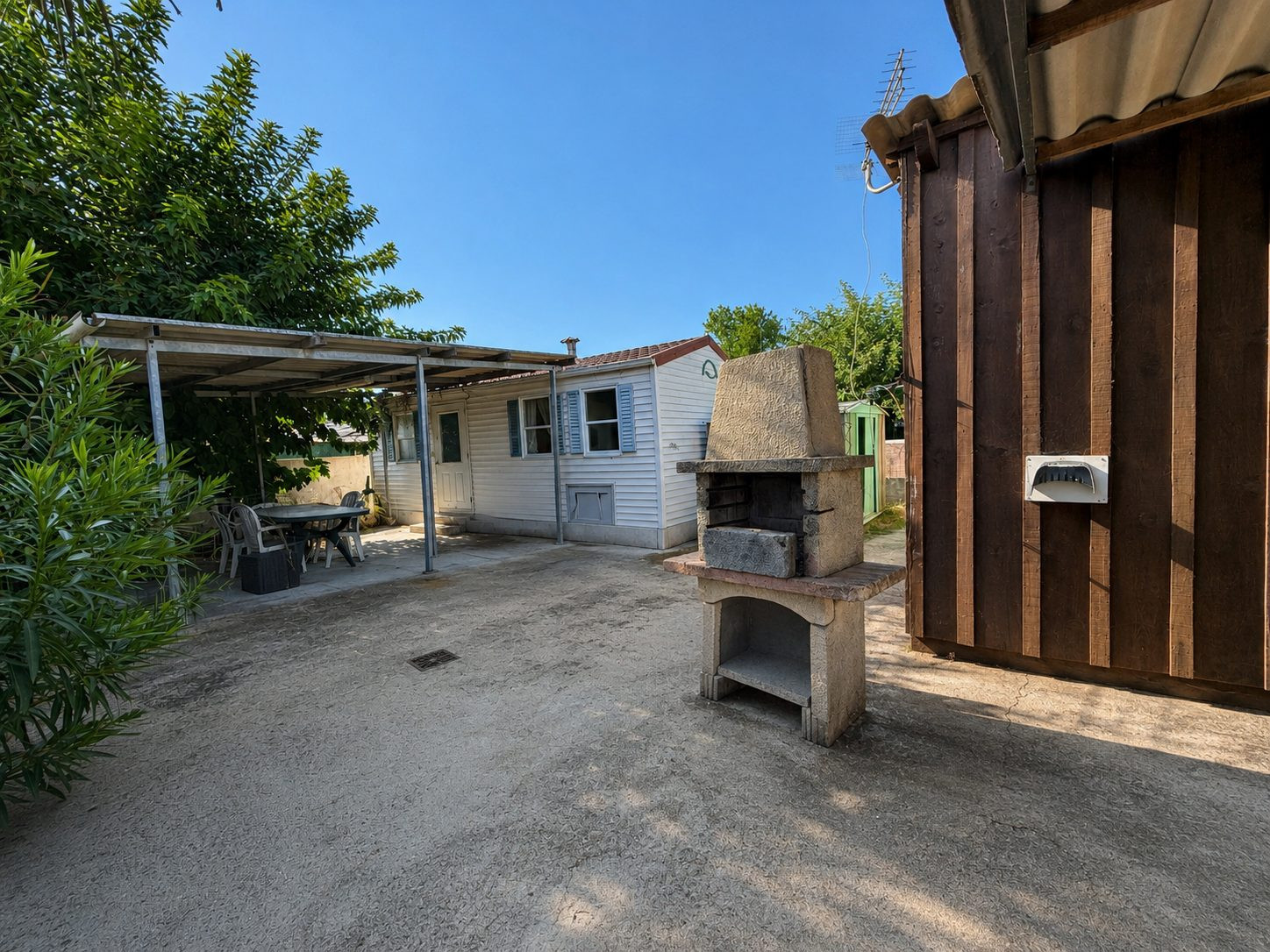 Buildable land with chalet and mobile home – 300 meters from the sea 3
