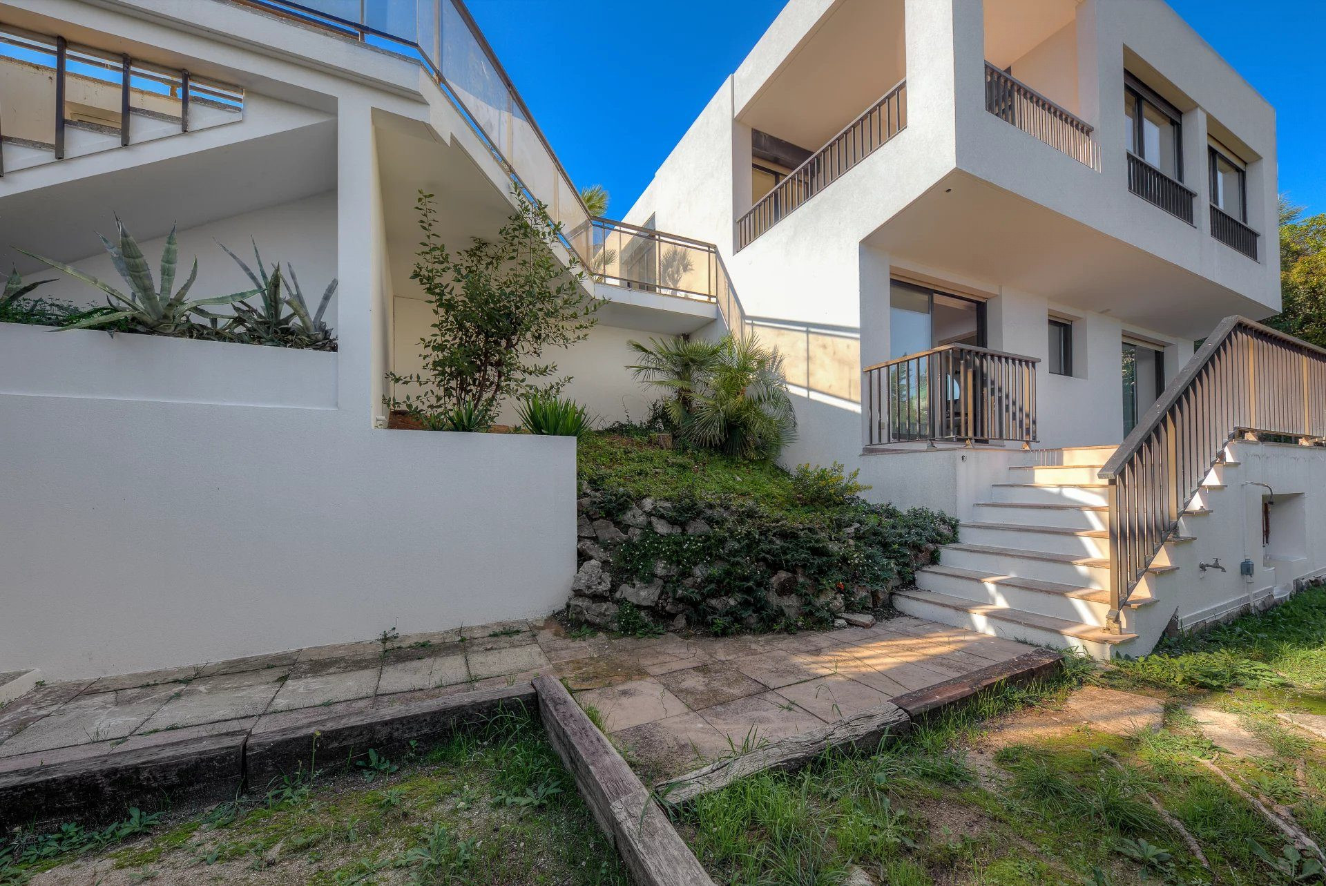 Californian Style Villa to Renovate, Nice West 5