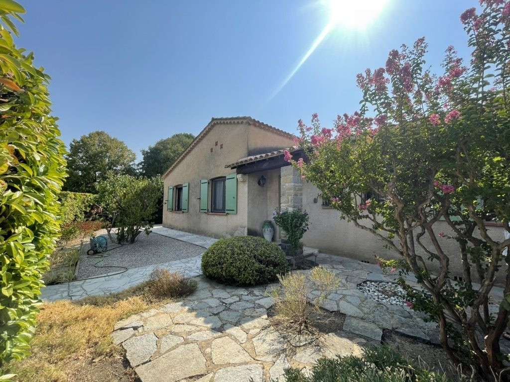 Single-story villa with land 2