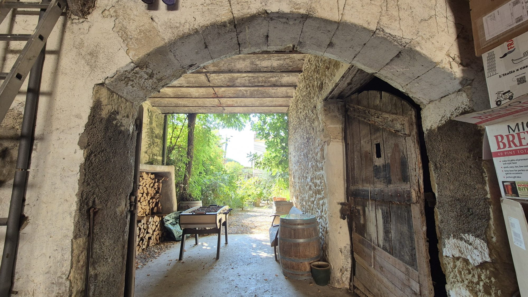 Maison à vendre à Pouzolles, 125 m²