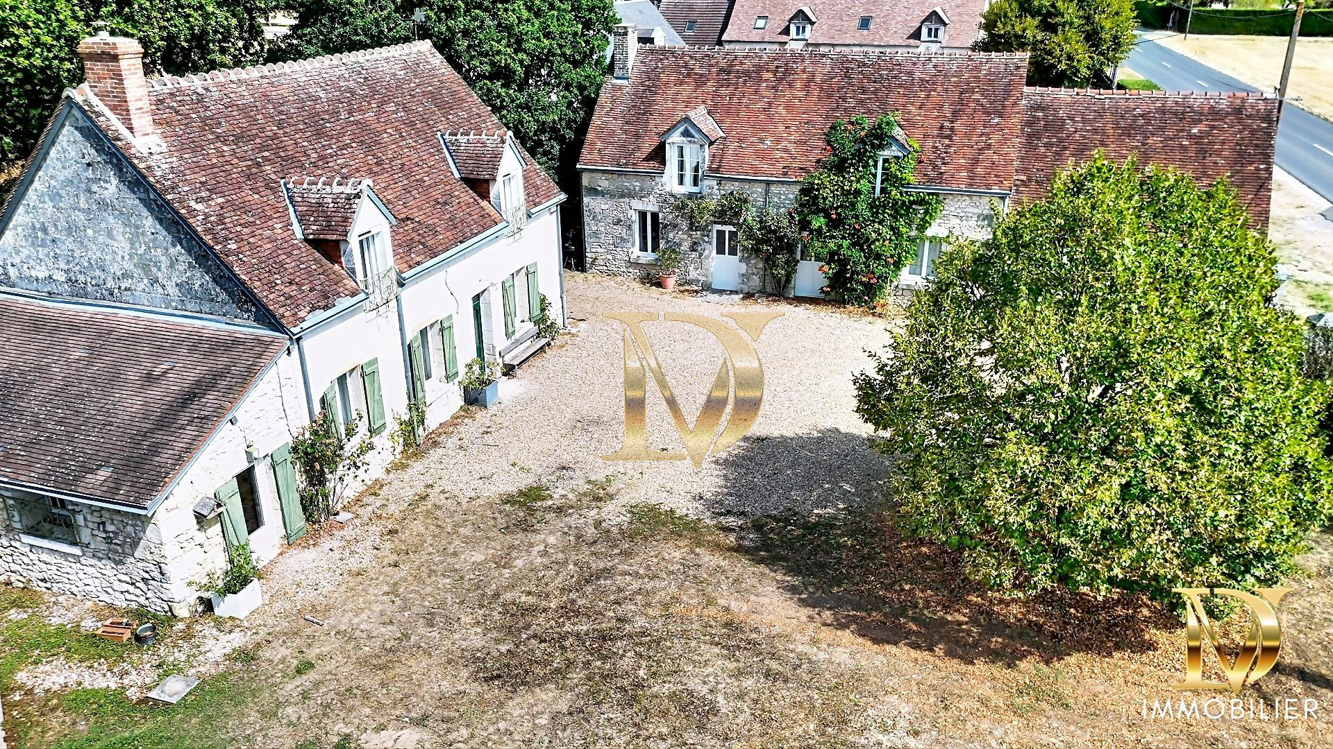 Le Clos des Roses, Ensemble de longères sur Pontlevoy