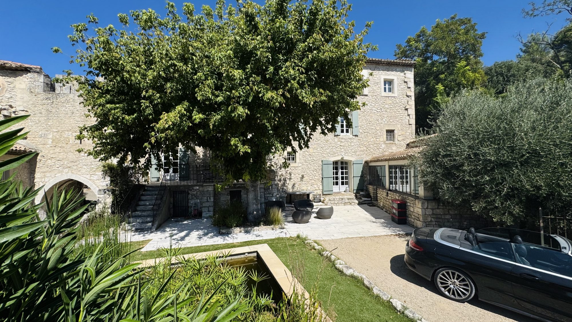 Incroyable maison Bourgeoise dans village des Alpilles