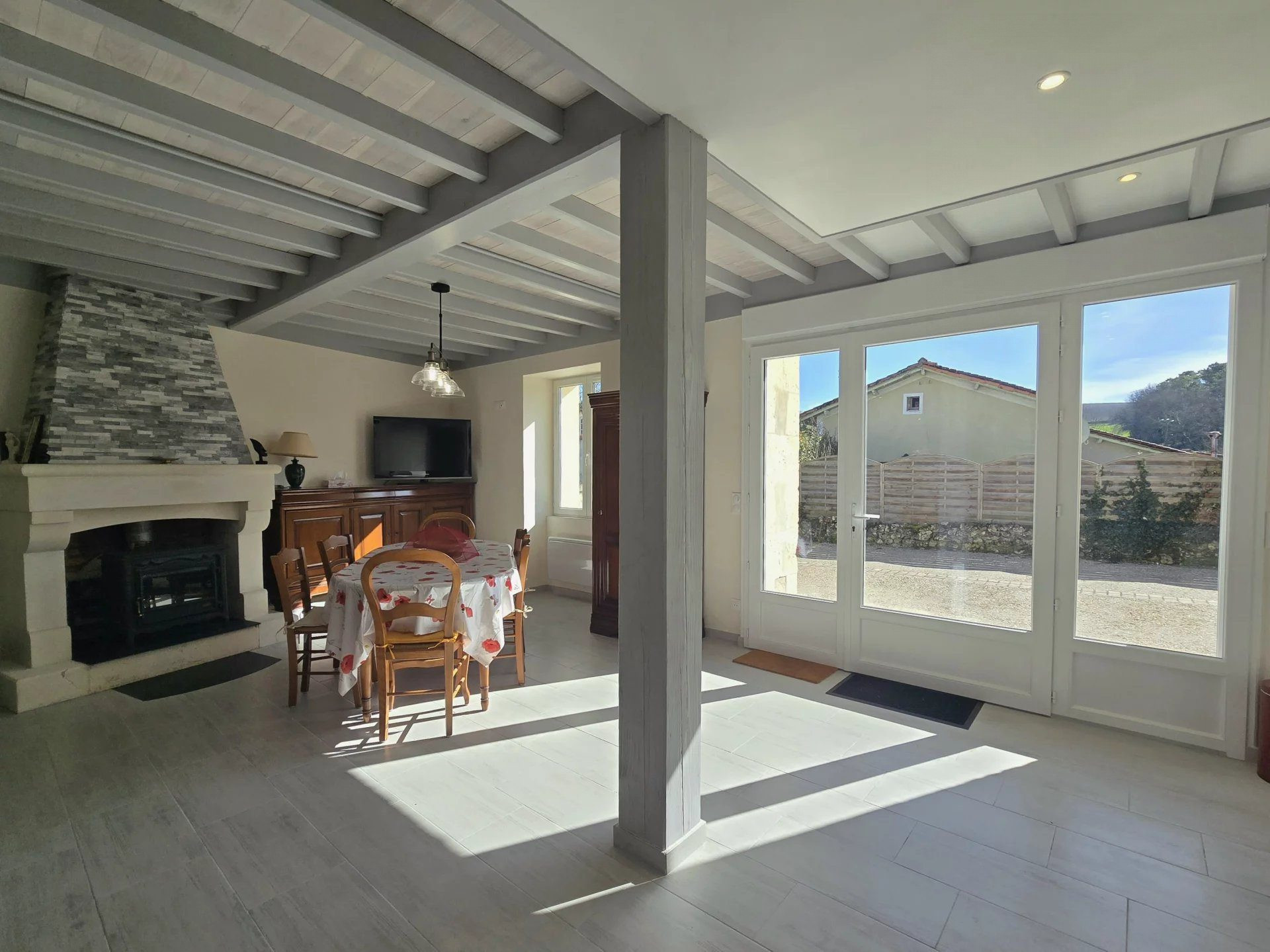 Impeccable and charming village house 4
