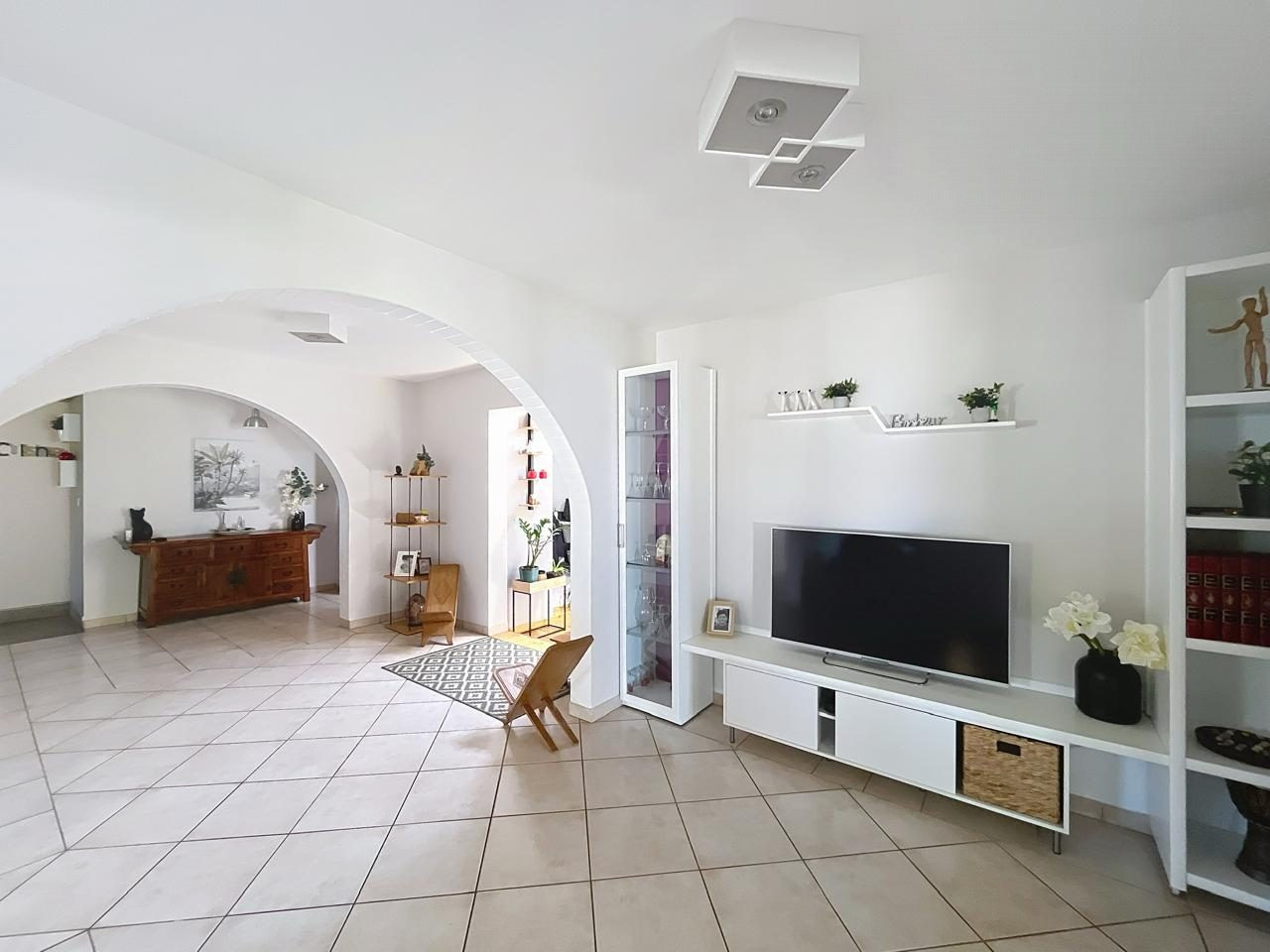 Maison à vendre à Les Avirons, 180 m²