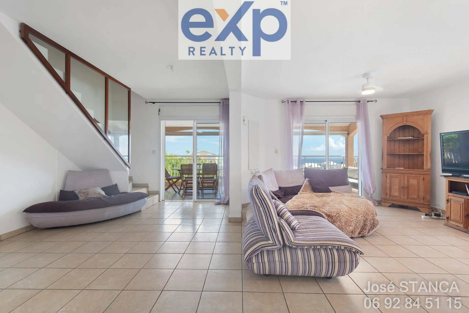 Maison 9 pièces 210 m² · à Saint-Gilles les Bains · 210 m² · 750 000 €