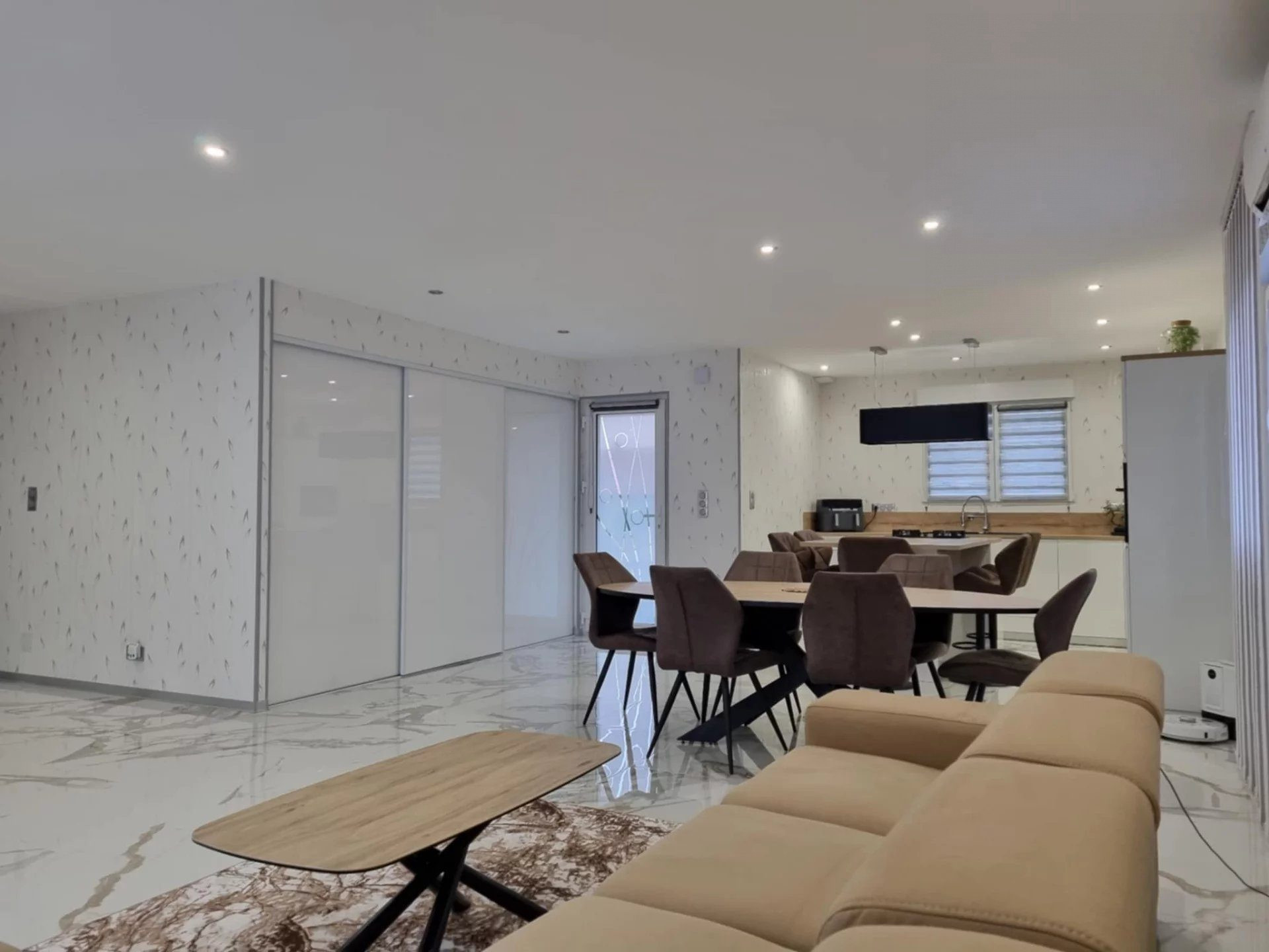 Splendid Contemporary Single-Story Home for Sale in Hesse 3