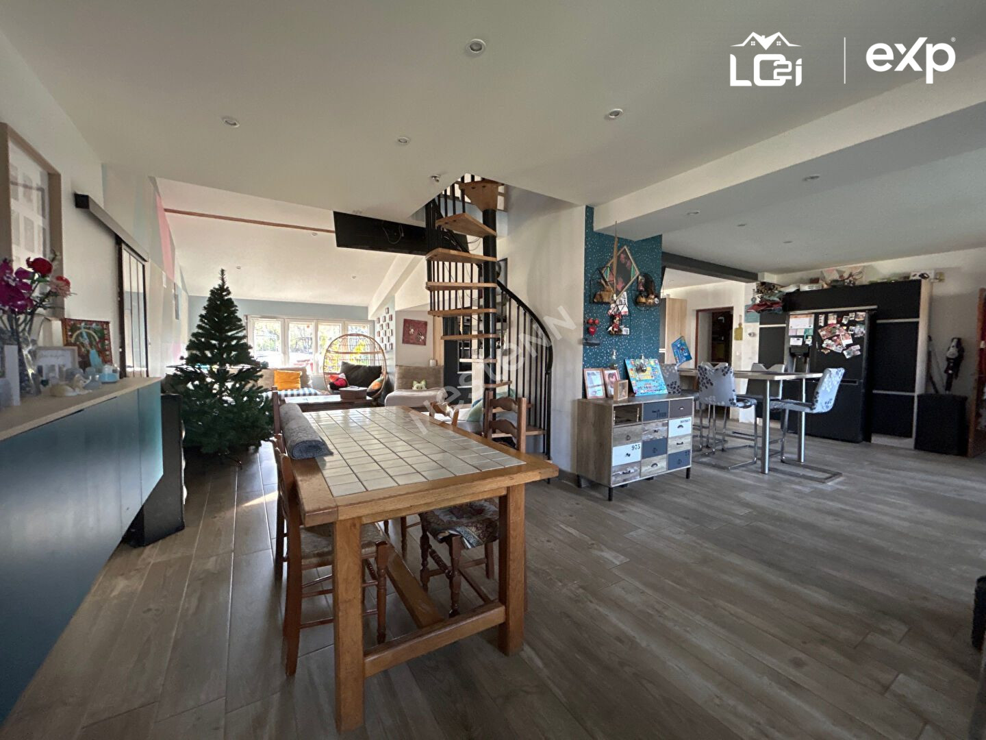 House for sale in Saint-Germain-du-Plain, 194 m²