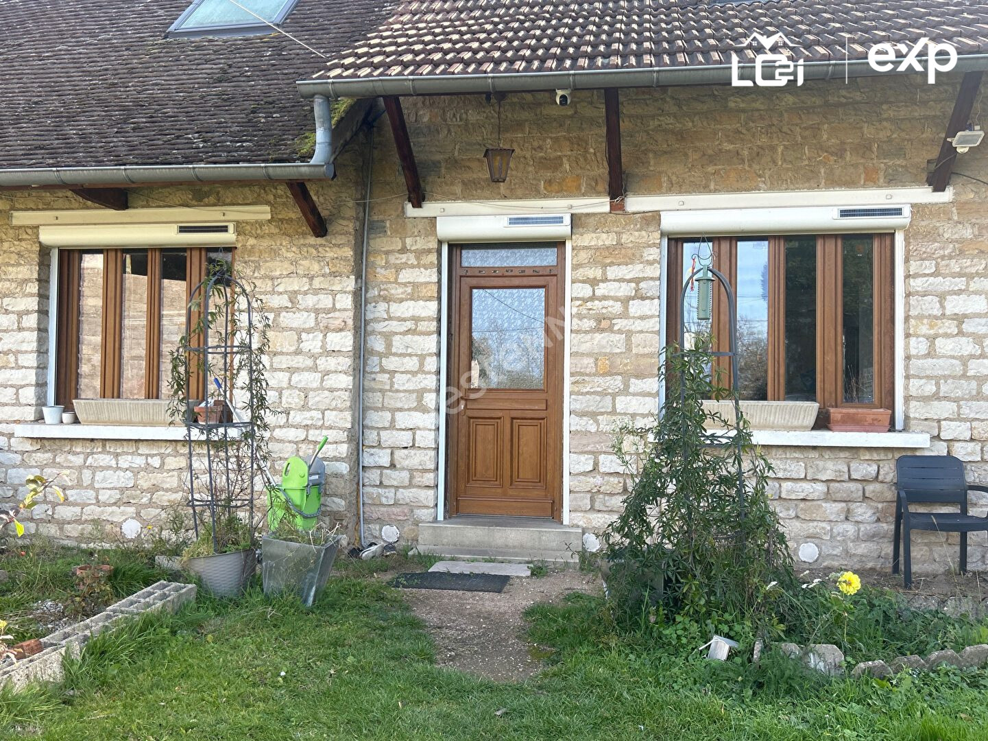 House for sale in Saint-Germain-du-Plain, 194 m²