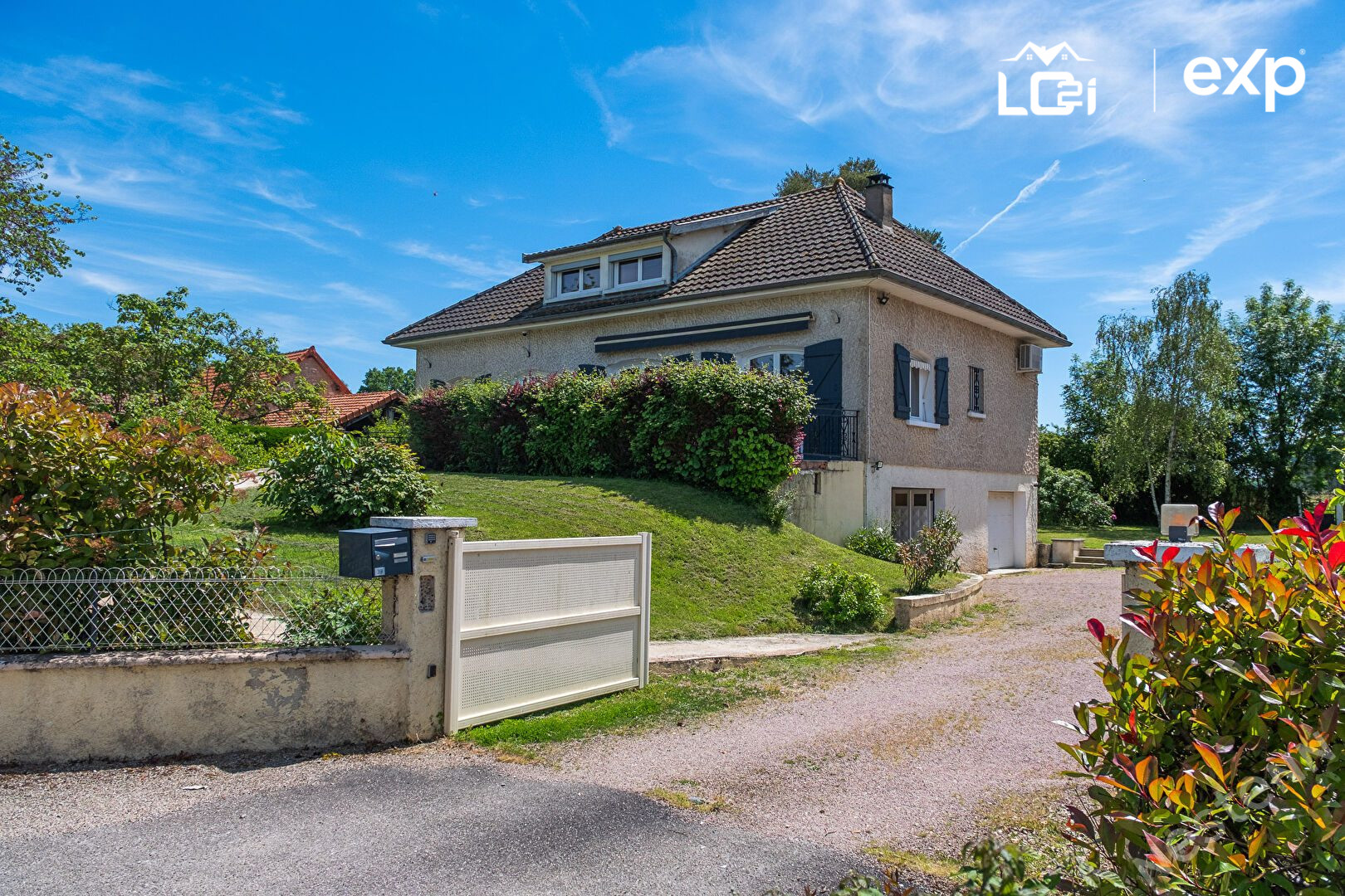 Maison à vendre à Fontaines, 195 m²
