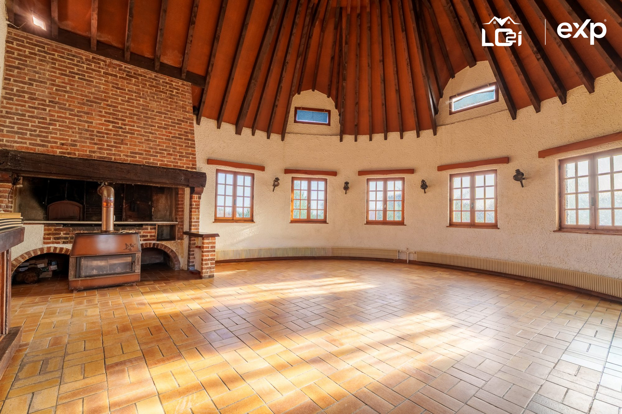 Maison à vendre à Châtenoy-en-Bresse, 315 m²