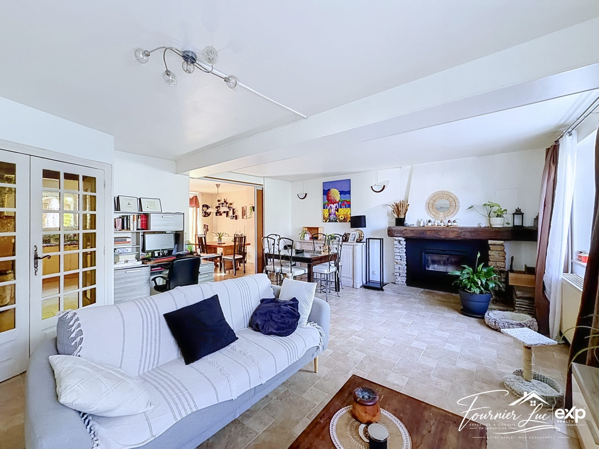 Maison à vendre à Saint-Loup-Géanges, 141 m²