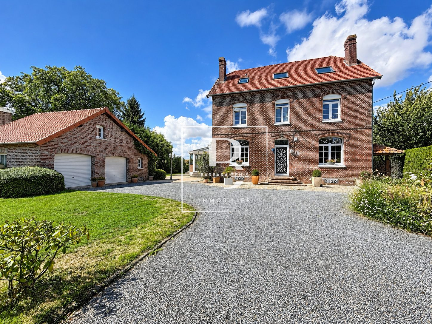 Maison de caractère à Mœuvres : 6 chambres, jardin, double garage