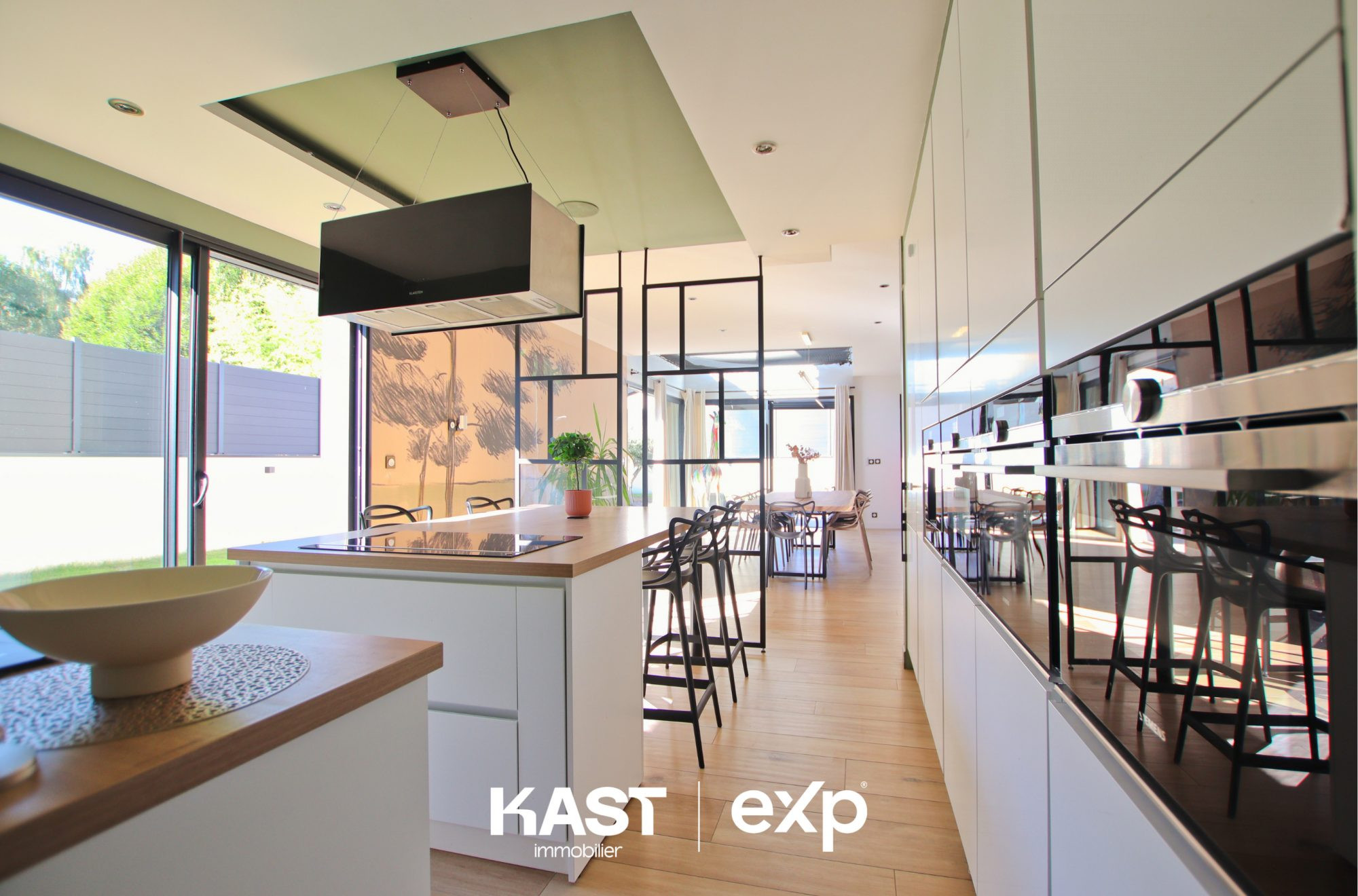 Maison à vendre à Domloup, 237 m²