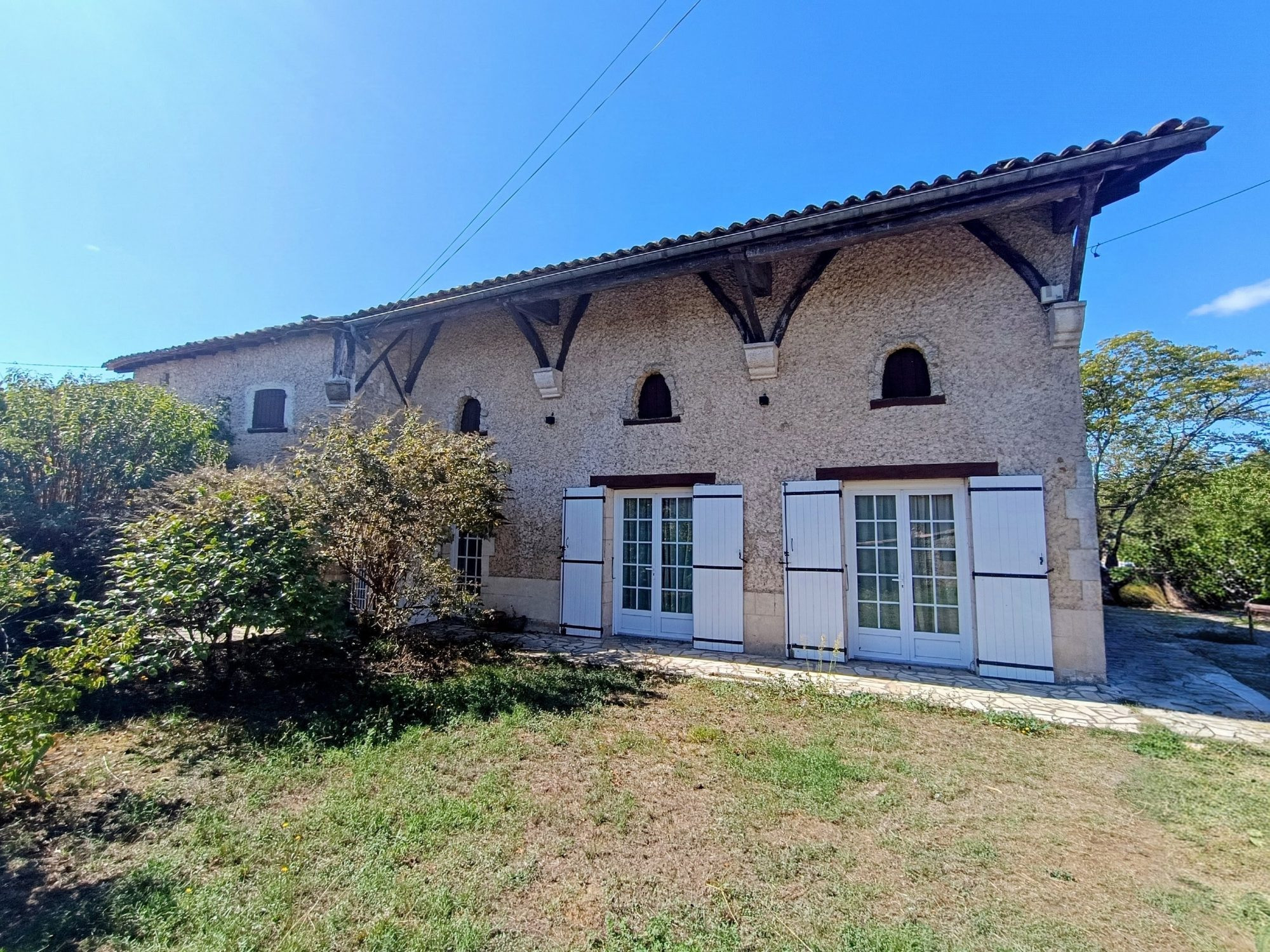 House for sale in Coutras, 361 m²