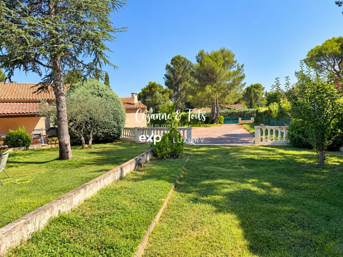 Maison for sale in Cabriès, 200 m²
