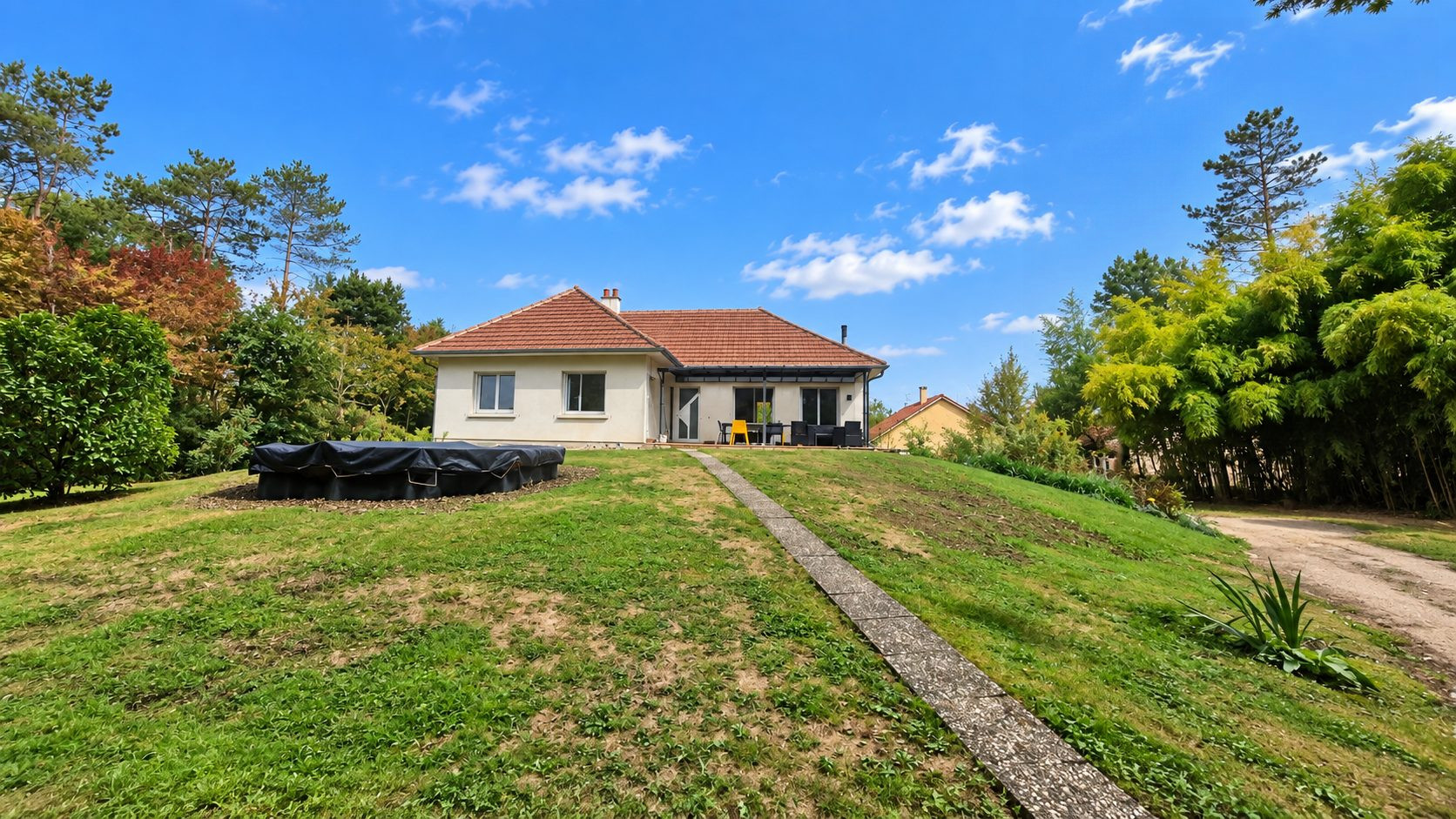 Belle maison familiale avec grand terrain