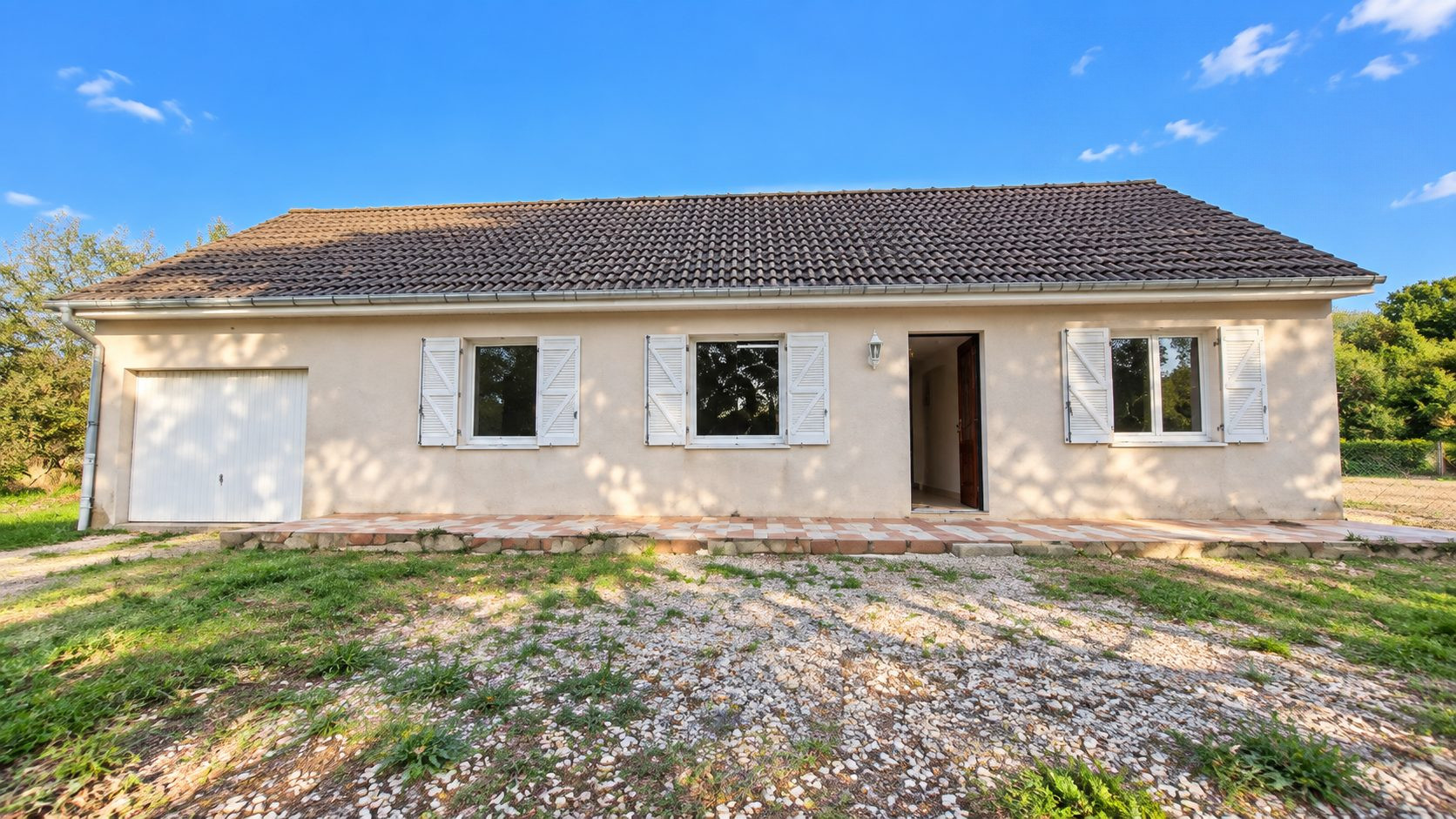 House for sale in Pierre-de-Bresse, 90 m²