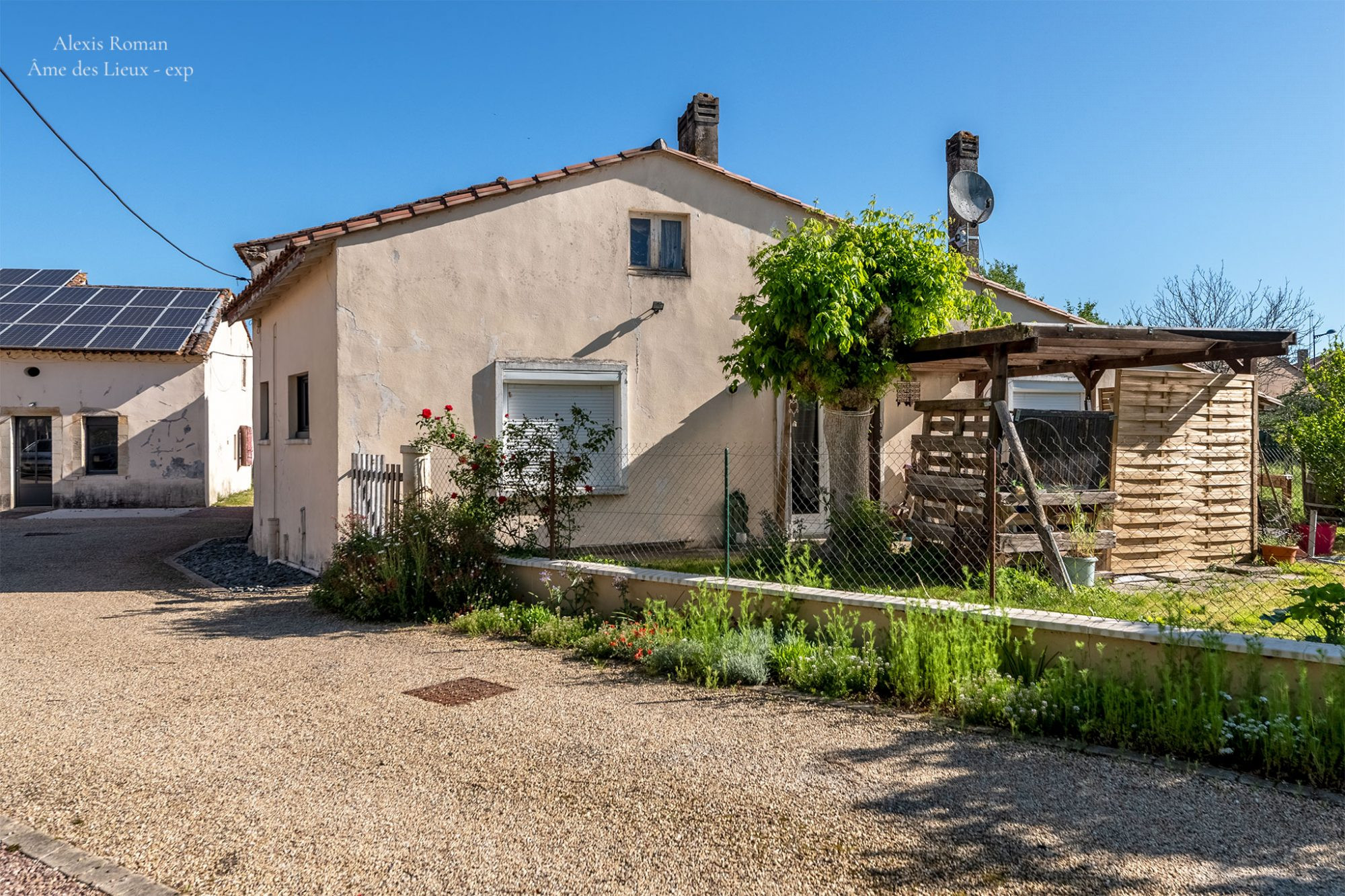 Maison louée 46 m² – Grange 170 m² – Terrain constructible 881 m²
