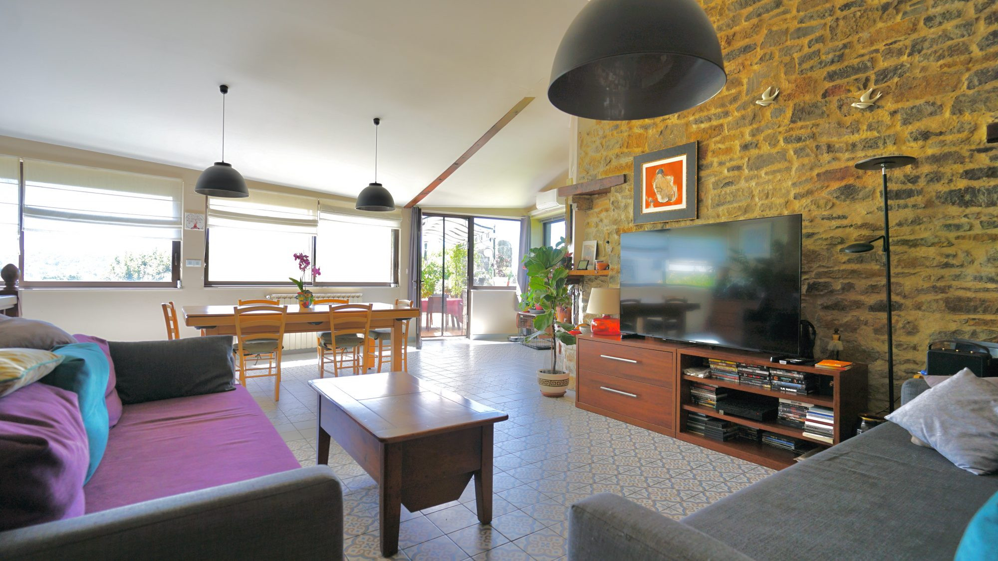Maison à vendre à Saint-Julien-les-Rosiers, 153 m²