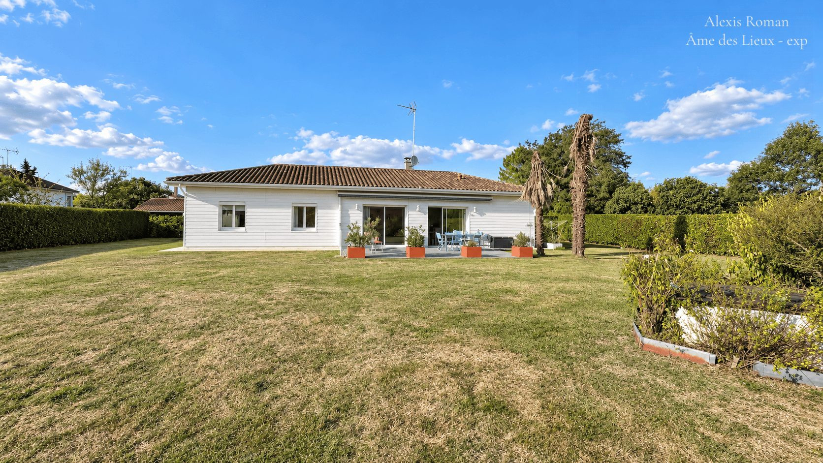 Maison de plain-pied – 107 m² – terrain de 7 485 m² – nombreuses dépendances – DPE B